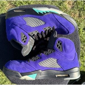 Size 11 - Jordan 5 Retro Alternate Grape 2020 W/ Box No Lace Locks EUC